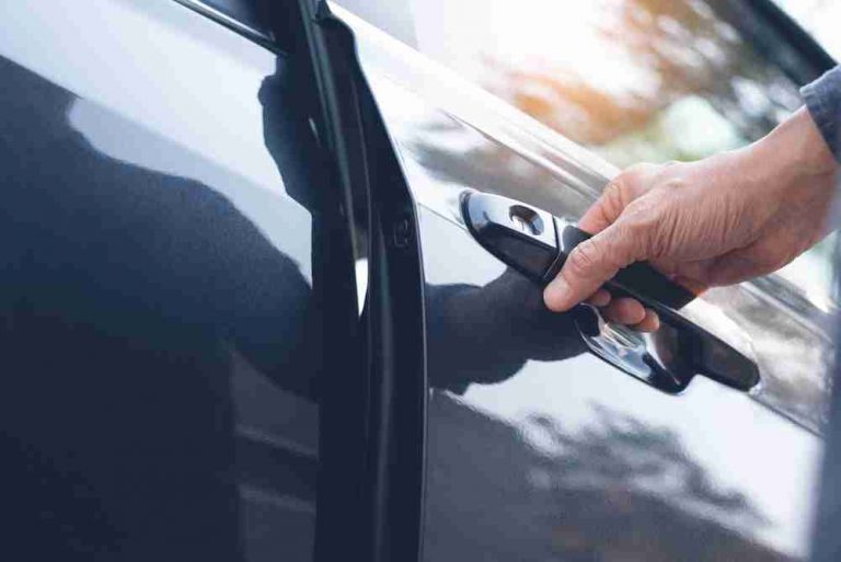4 Penyebab Pintu Mobil Jadi Sulit Tertutup Rapat