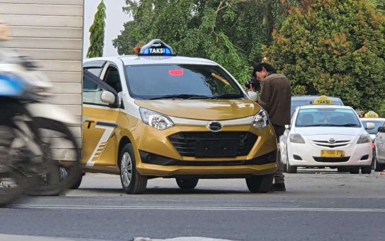 Daihatsu Tak Masalah Mobilnya Dibuat Taksi