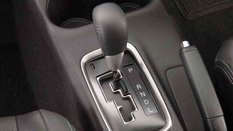 Berkendara Mobil Matic Secara Hemat