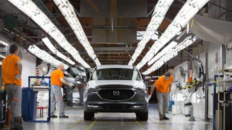 Mazda Jepang Cari Pinjaman 300 Miliar Yen Untuk Bertahan dari Pandemi