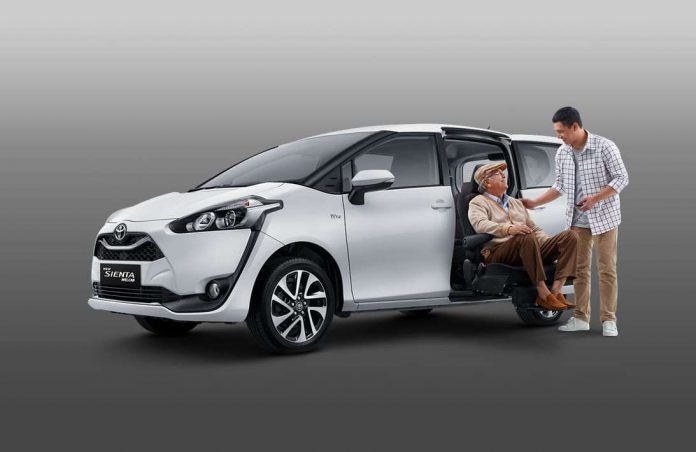 Toyota Sienta punya versi Kursi Welcab