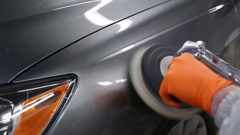 5 Cara Mudah Menjaga Cat Mobil Tetap Awet di Musim Pancaroba