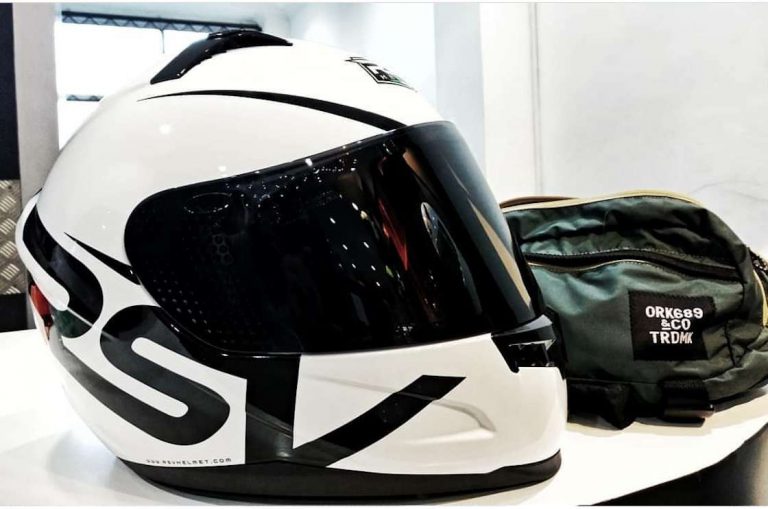 Utamakan Kesehatan, Merek Helm Ini Larang Konsumen Fitting Helm di Toko