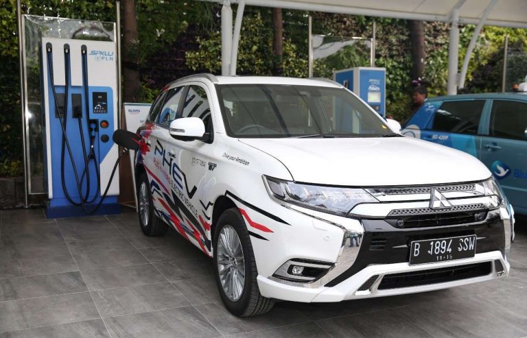 PLN Resmikan Stasiun Pengisian Kendaraan Listrik Umum, Ini Lokasinya