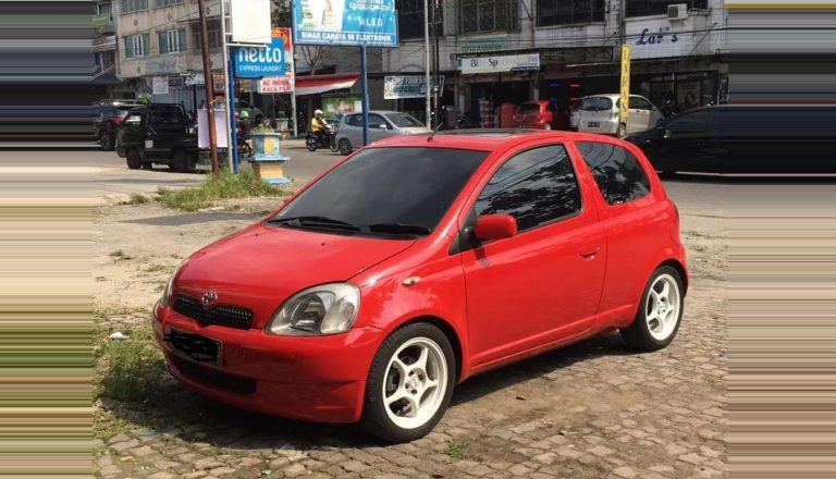 Toyota Echo, Mobil Hatchback Dua Pintu Hanya 3 di Indonesia