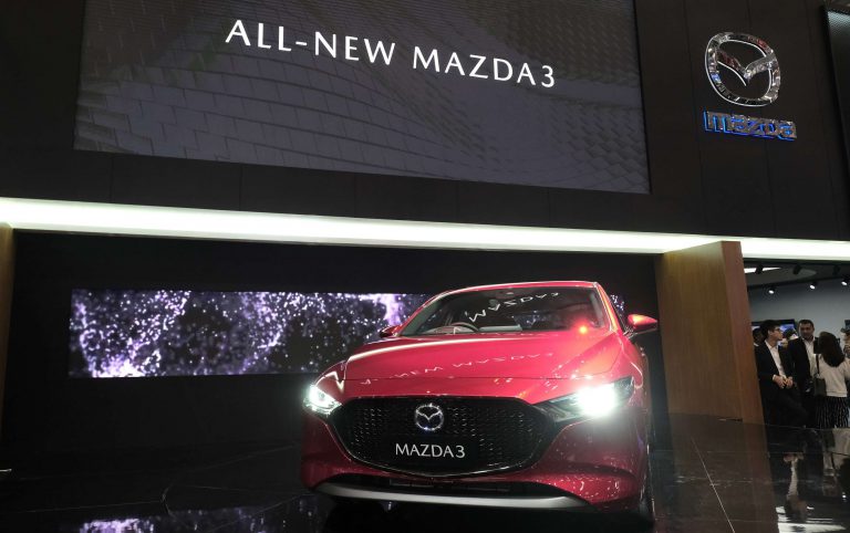Mazda3 Hadir Versi Hatchback dan Sedan, Ini Perbedaan dan Persamaannya