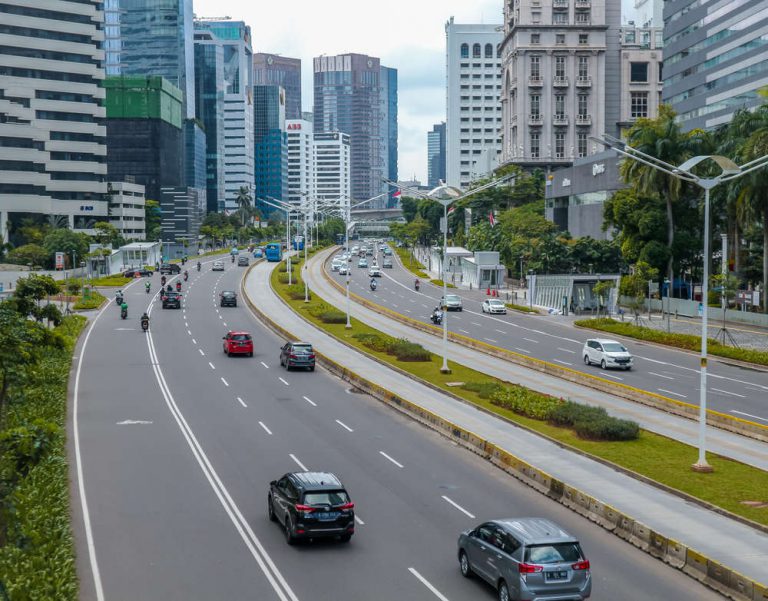Jokowi : Jalan Sepi Tetapi di Kampungnya Masih Berkerumun Ramai