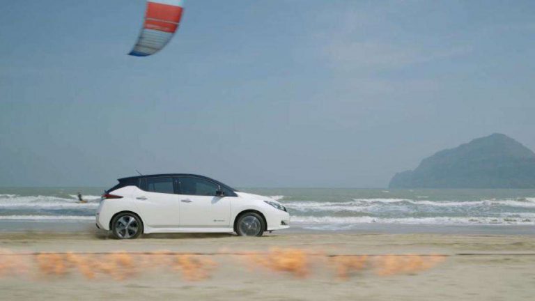 Nissan Leaf Tantang Dua Elemen Alam Paling Dahsyat, Angin dan Api