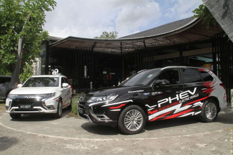 Fakta Menarik Soal Perawatan Mobil Mitsubishi Outlander PHEV