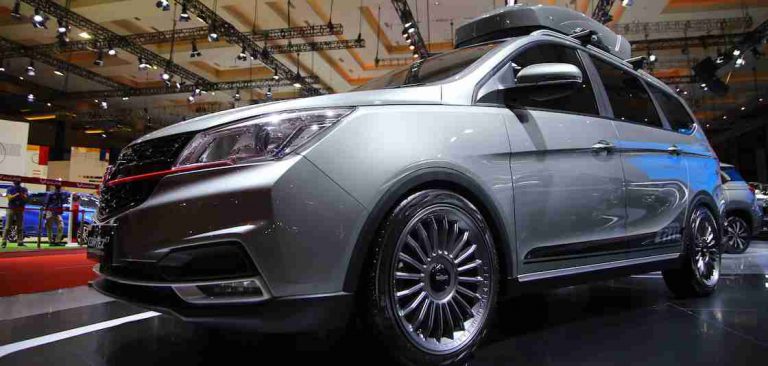 Sentuhan Modifikasi Sederhana Segarkan Tampilan Dua MPV Wuling Ini
