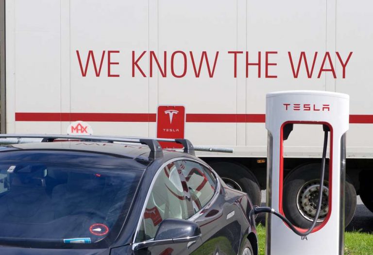 Cara Indonesia Agar Tesla Investasi Bikin Pabrik di Tanah Air