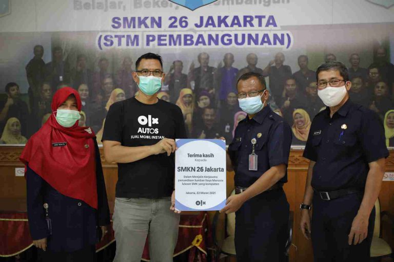OLX Autos Gandeng SMKN 26 Tingkatkan SDM Industri Otomotif