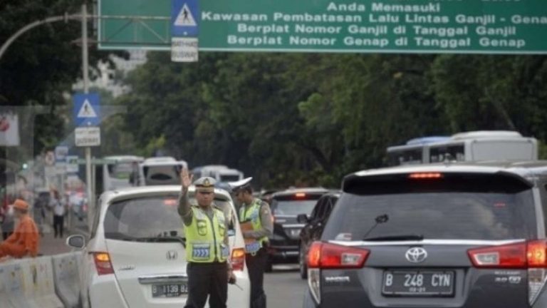 Kendaraan Bebas Aturan Ganjil Genap, Mobil Listrik & Pengangkut Disabilitas Termasuk
