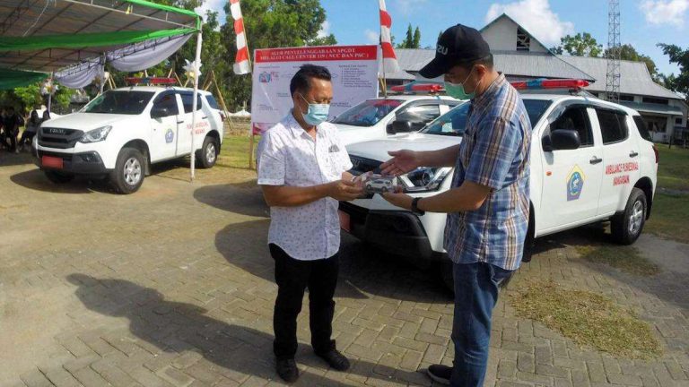 Isuzu mu-X Diubah Jadi Ambulans, Tangguh Dipakai Melayani Masyarakat di Pelosok Manado