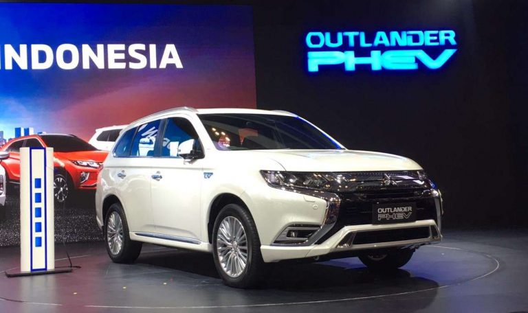 Dibanderol Rp 1,289 miliar, Ini Spesialnya Mitsubishi Outlander PHEV
