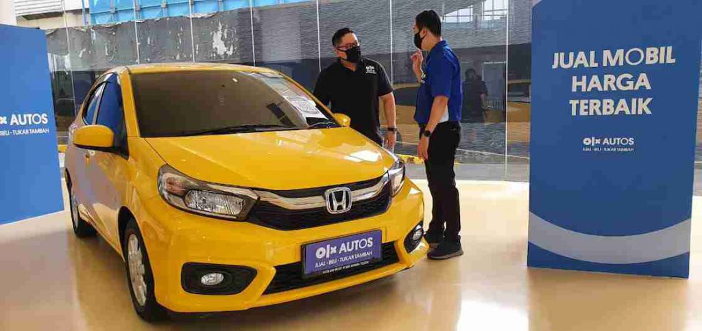 Melakukan pembelian mobil di dealer adalah cara untuk menghindari penipuan jual beli mobil bekas
