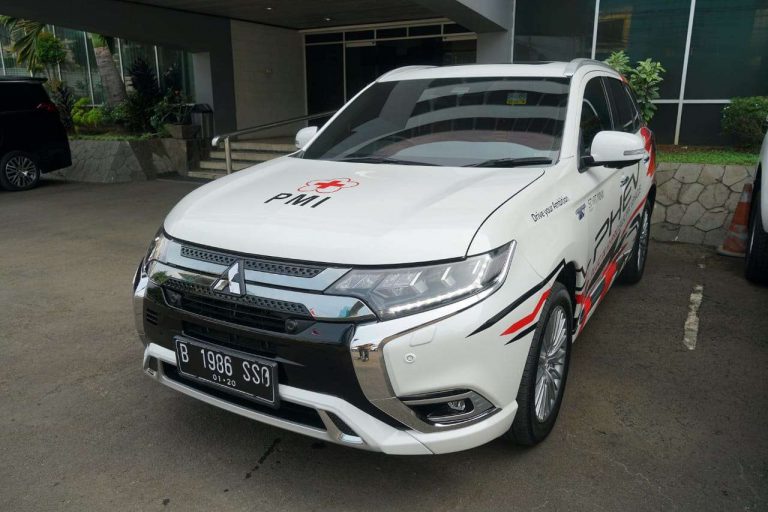 Bisa Jadi Genset, Mitsubishi Outlander PHEV Jadi Armada PMI