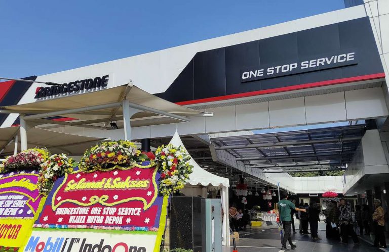 Outlet Modern Ganti Ban Merek Bridgestone Terbaru Diresmikan