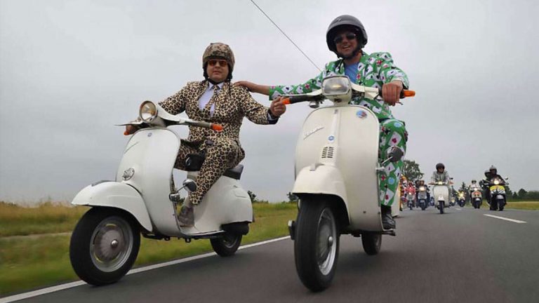 Yuk Seru-Seruan Di Rumah Aja Bareng Vespa