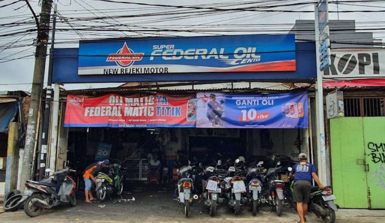 Ganti Oli Mesin Motor Bekas Terendam Banjir Cuma Rp 10 Ribu