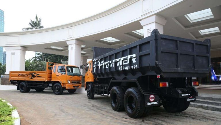 Perjuangan 50 Tahun Mitsubishi Fuso di Indonesia