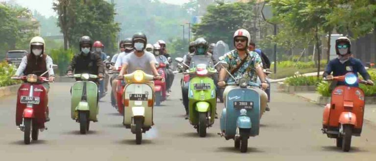 “RIDE with PRIDE” Komunitas Vespa Jakarta dan Bogor