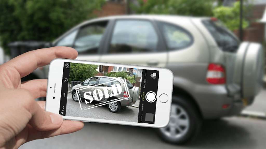 Foto saat jual mobil bekas online