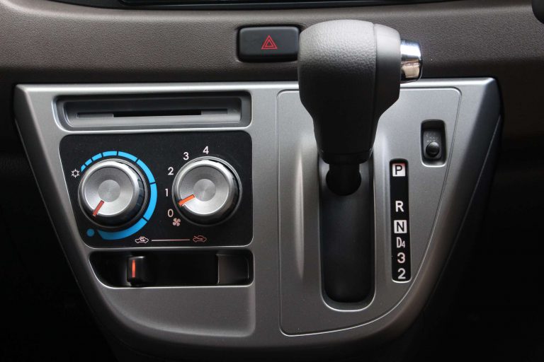 Kata Siapa Mobil Transmisi Matik Lebih Laris Daripada Manual? Ini Buktinya