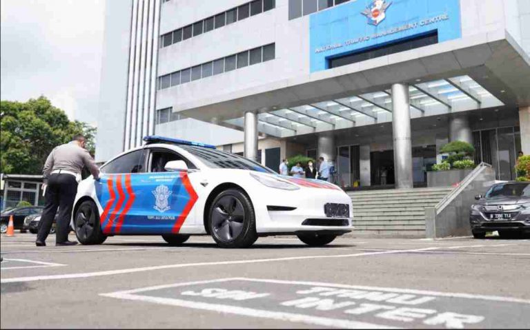 Asyik, Korlantas Polri Punya Mobil Listrik Tesla Model 3