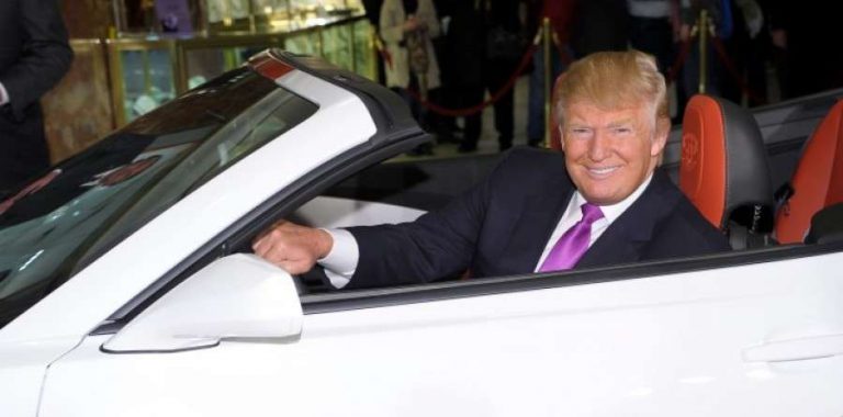 Donald Trump Sebut Mobil Irit BBM dan Ringan Terbuat dari ‘Sampah’