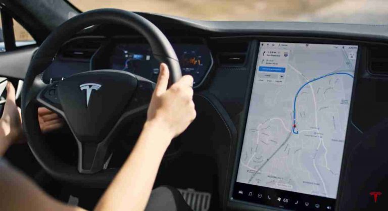 Mobil Listrik Canggih Juga Bisa Kena Recall Karena Masalah Layar Sentuh
