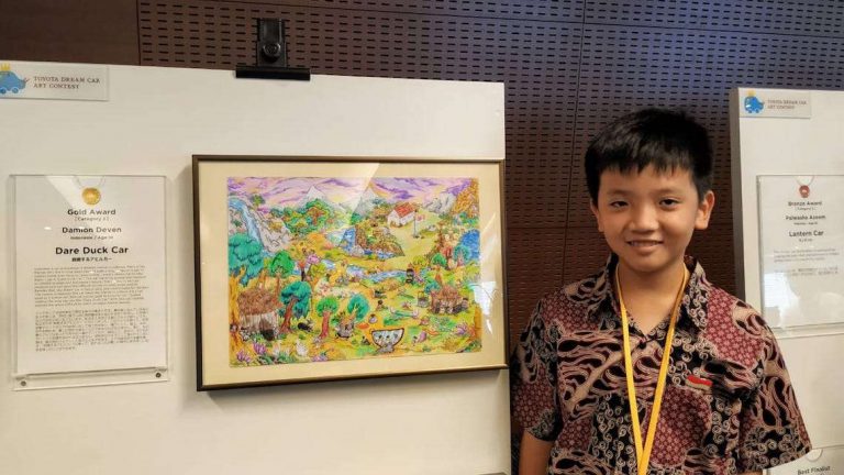 Anak Usia 10 Tahun Asal Surabaya Ini Sukses Mencetak Prestasi Dunia