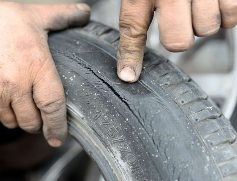 5 Penyebab Ban Retak, Jangan Anggap Sepele