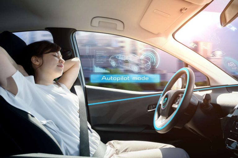 Kenapa Kita Butuh Mobil yang Bisa Mengemudi Sendiri?
