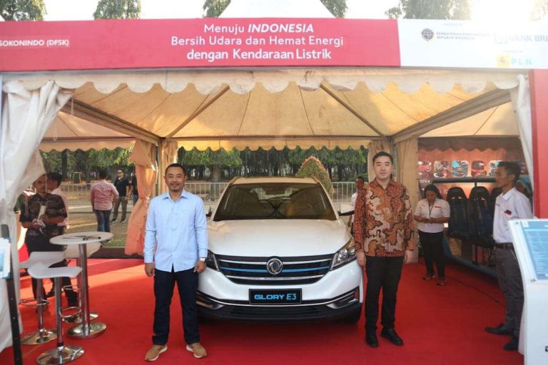 Ikut Pameran dan Parade Kendaraan Listrik, DFSK Glory E3 Sedot Perhatian Pengunjung