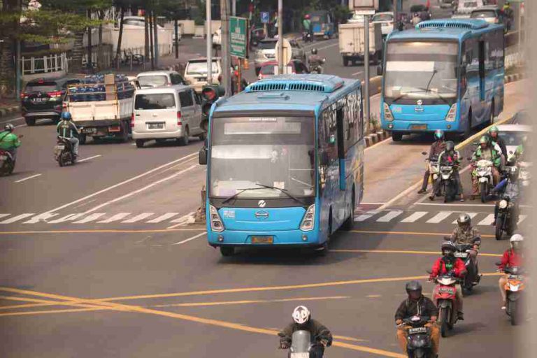 Jakarta PSBB Lagi, Transportasi Umum Hanya Sampai Pukul 20.00 WIB