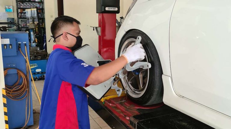 Bridgestone Tawarkan Layanan Ganti Ban ala Pit Stop, Datang Langsung Pasang