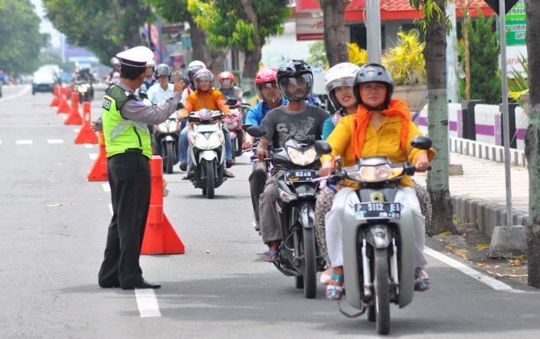 Sepeda Motor Tak Kena Ganjil Genap, Tapi Dibuatkan Jalur Khusus