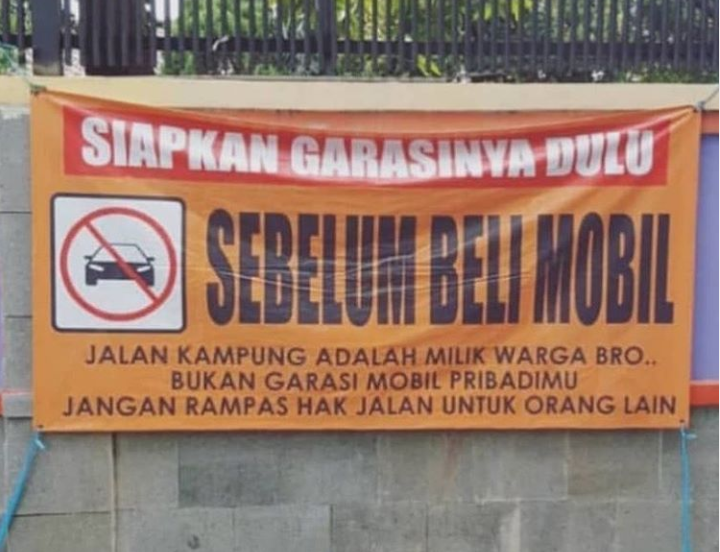 Plis Deh! Jangan Ganggu Tetangga Anda Dengan Parkir Sembarangan