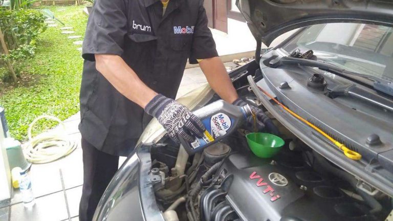 Lebih Nyaman Servis dan Ganti Oli di Rumah Pakai Mobil™ Lubricants