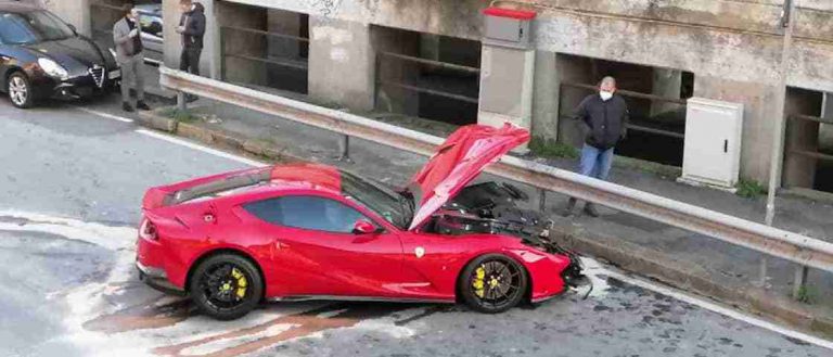 Apes, Mobil Ferrari Seharga Rp 4.7 M Milik Kiper Genoa Ringsek Sama Tukang Cuci Mobil