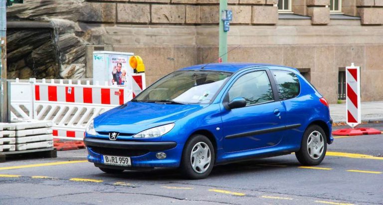 Mau Tampil Gaya Pakai Hatchback Eropa Harga Rp 50 Juta-an? Pertimbangkan Peugeot 206