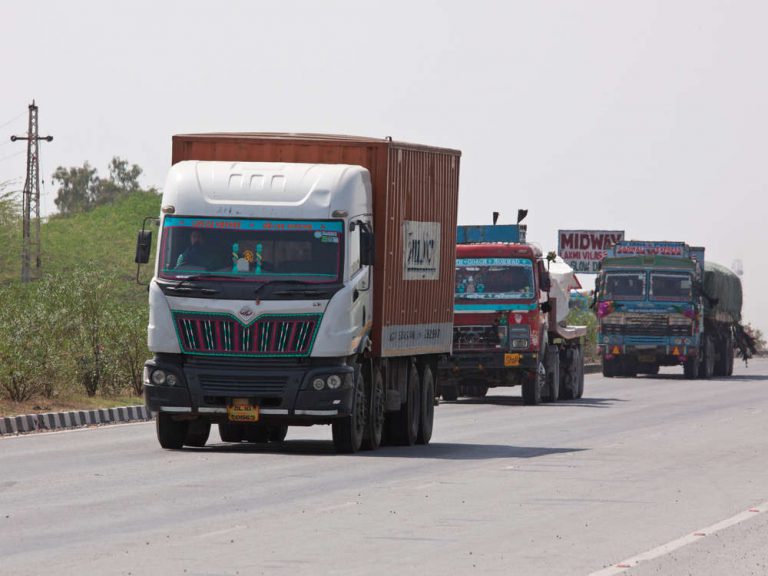 Pemerintah Tak Akan Izinkan Bus dan Truk Bekas Impor  Masuk Indonesia