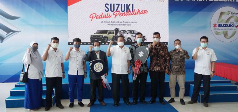 5 Unit Mobil Suzuki Didonasikan Sebagai Tanda Perayaan 50 Tahun Suzuki Indonesia