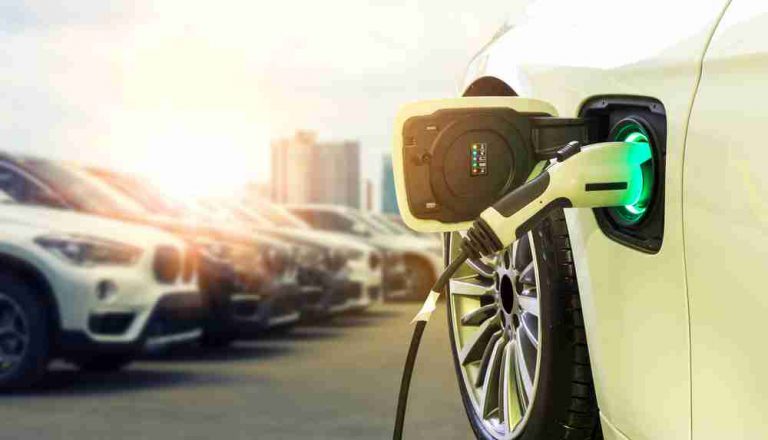 Cari Mobil Listrik di Indonesia? Ini Daftar Harga Termurah Sampai Termahal