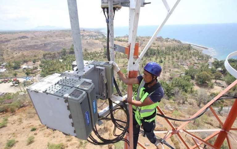 XL Axiata Gencar Bangun BTS Luar Pulau Jawa Demi Peningkatan Layanan
