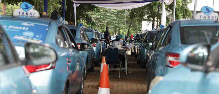 Ribuan Pengemudi Bluebird Group Disuntik Vaksin COVID-19