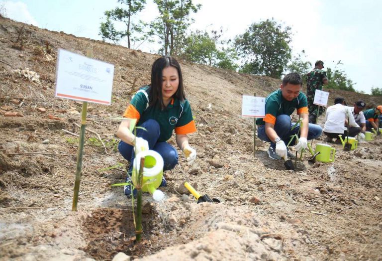MPM Group Gelar Aksi Tanam Pohon Bambu di Daerah Aliran Sungai Citarum