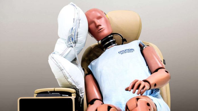 Airbag mobil keluarga