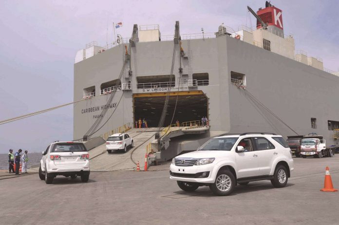 Mobil Toyota Fortuner di ekspor